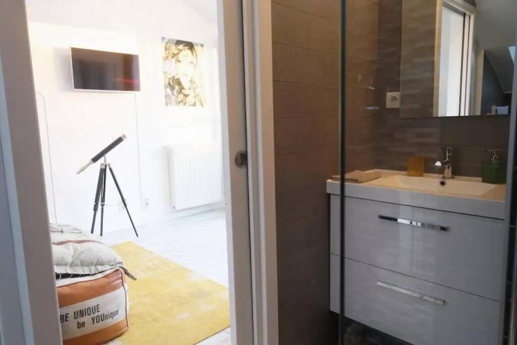 Reims Centre : Appartement Lumineux Et Atypique 46, Place D'Erlon Exterior foto