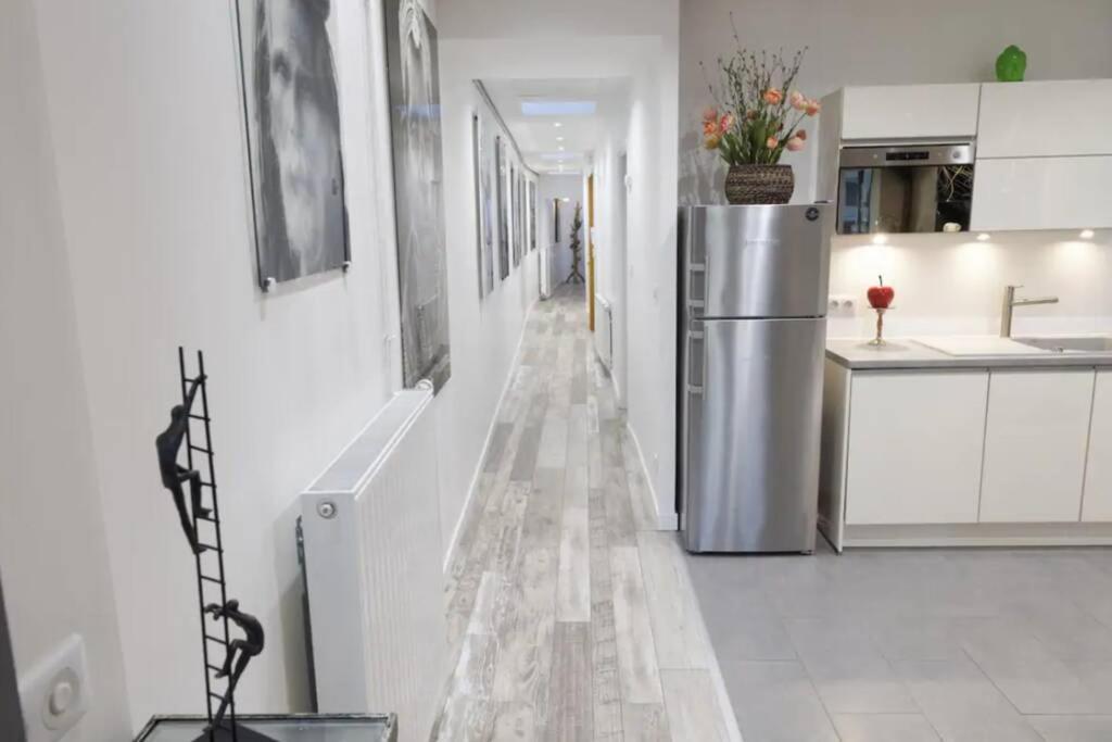 Reims Centre : Appartement Lumineux Et Atypique 46, Place D'Erlon Exterior foto